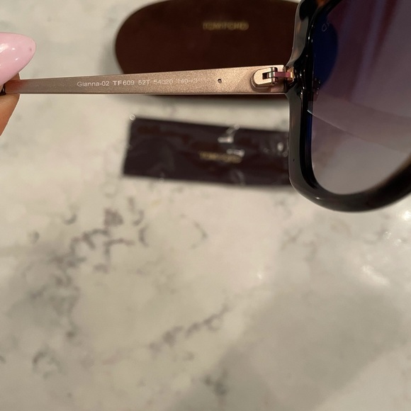 EC Tom Ford Gianna butterfly Havana sunglasses main image 6